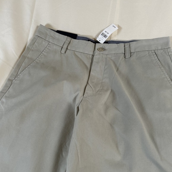 NEW Banana Republic Men's Dawson Chino, Relaxed Fit Pants, Size 33 X 31 - Picture 3 of 6